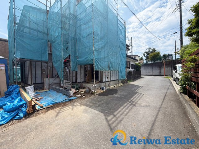 新築戸建　藤沢市羽鳥5丁目の前面道路含む現地写真