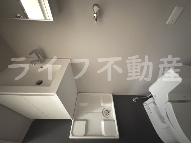 クレストヴィラの洗面所|脱衣スペースもあります