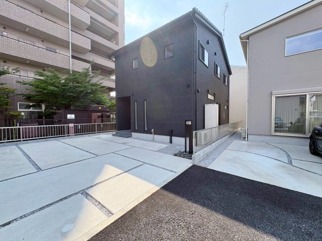 草津市青地町　築後未入居物件の外観