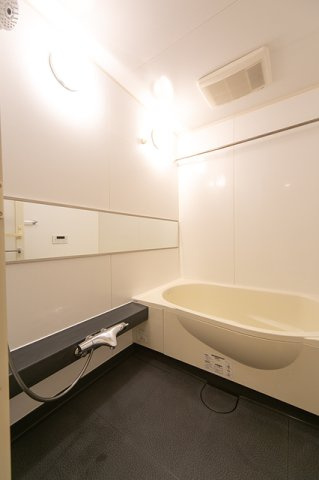 Ｊ．リヴェール学芸大学の浴室|※写真は同タイプ住戸です。