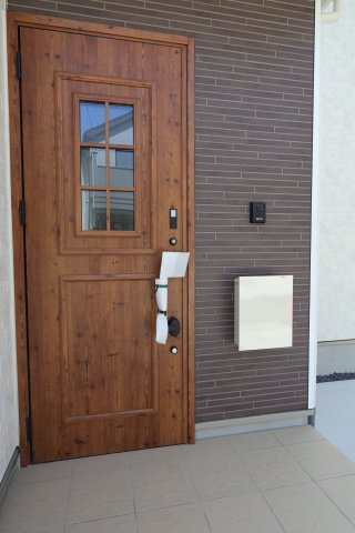 《仲介手数料無料》上尾市二ツ宮1001新築一戸建てハートフルタウンの玄関