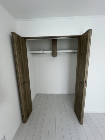 井上町戸建の収納