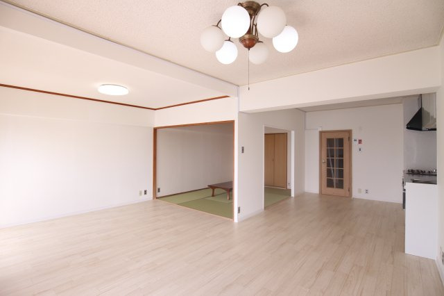 第二シーサイドパレス塩屋の居間・リビング