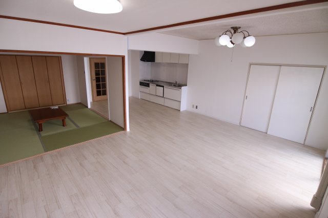 第二シーサイドパレス塩屋の居間・リビング