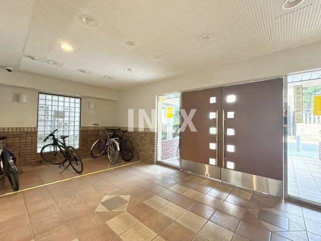 横浜市南区宿町３丁目の賃貸マンションのロビー