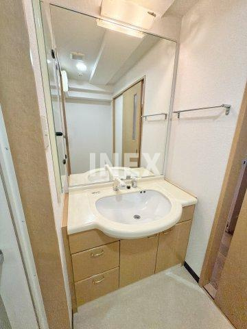 横浜市南区宿町３丁目の賃貸マンションの洗面所