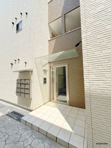 セレニティ田川北B棟　仲介手数料無料のエントランス