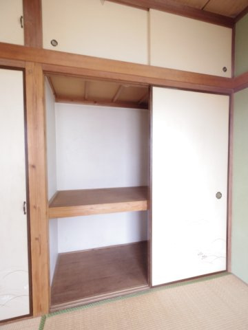 稲荷台ハイツの収納