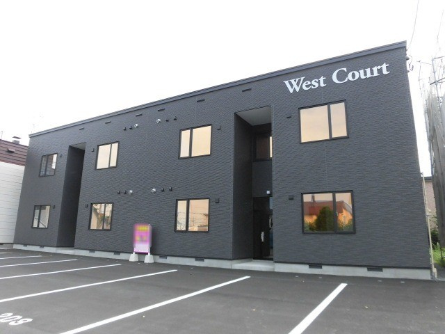 Ｗｅｓｔ　Ｃｏｕｒｔ