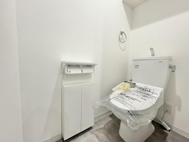 熊本市中央区薬園町の賃貸マンションのトイレ|写真は反転タイプになります。