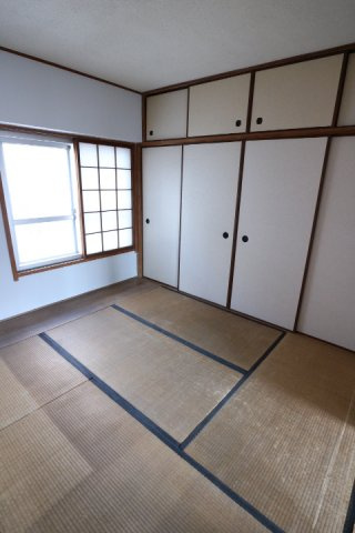 多聞台ビルの内装