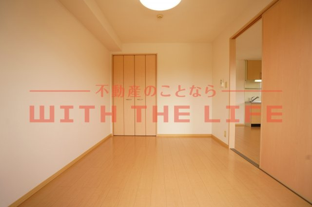プレジール本郷【キャッシュバック対象物件】の洋室|広々とした洋室です
