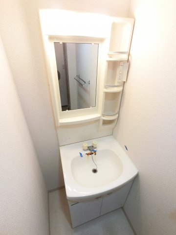 ＩＳＩＩビルの独立洗面台