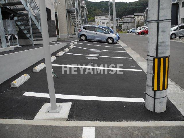 プチメゾン小野Eの駐車場