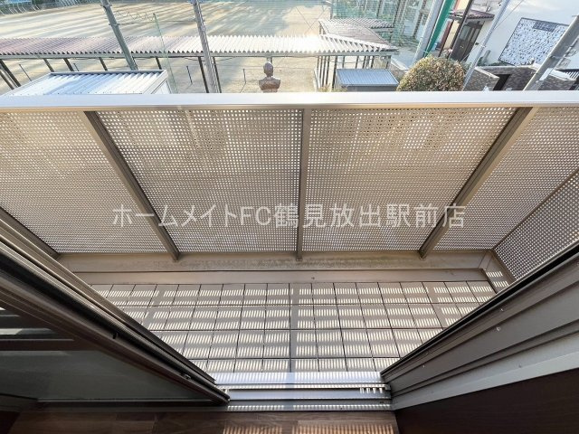 東大阪市稲田本町２丁目のハイツのバルコニー