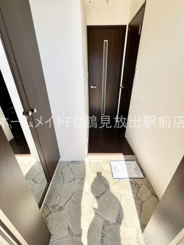 東大阪市稲田本町２丁目のハイツの玄関