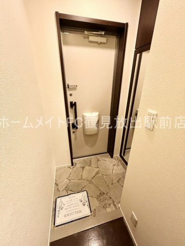 東大阪市稲田本町２丁目のハイツの玄関