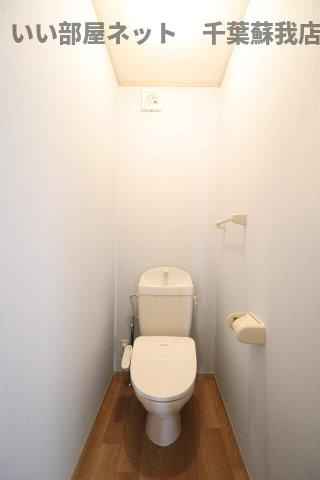 メゾンドォ渕谷　Ｂのトイレ|コンパクトで使いやすいトイレです