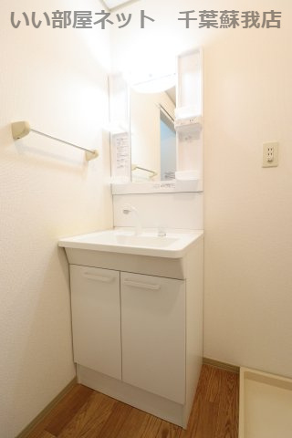メゾンドォ渕谷　Ｂの洗面所|コンパクトで使いやすい洗面所