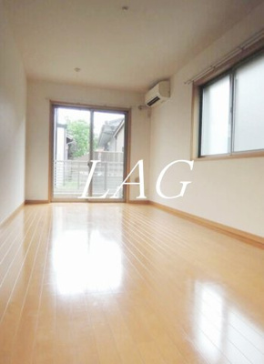 【居間・リビング】 | グランシャレー島根Ⅴ | 洋室のお部屋です。