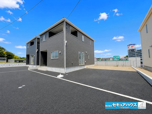 【本日ご案内可能】日進市赤池町箕ノ手　全5棟の外観|【3号棟外観】
■株式会社　セキュアハウス■
住宅ローンに強く、知識、経験豊富なスタッフ在籍
お客様に寄り添い、ご成約後もサポート致します。　　　　　　　　　　　　　　　　　　　　　　　　　　　　　　