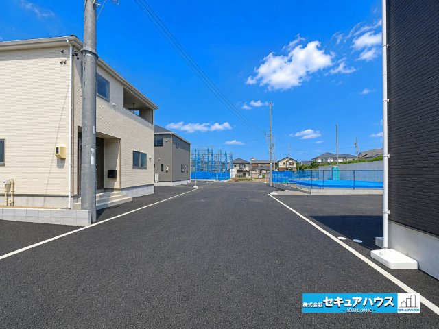 【本日ご案内可能】日進市赤池町箕ノ手　全5棟の前面道路含む現地写真|事前予約にて現地ご見学いただけます！お気軽にお問い合わせください♪
■株式会社　セキュアハウス　豊明支店■
住宅ローンに強く、知識、経験豊富なスタッフ在籍
お客様に寄り添い、ご成約後もサポート致します