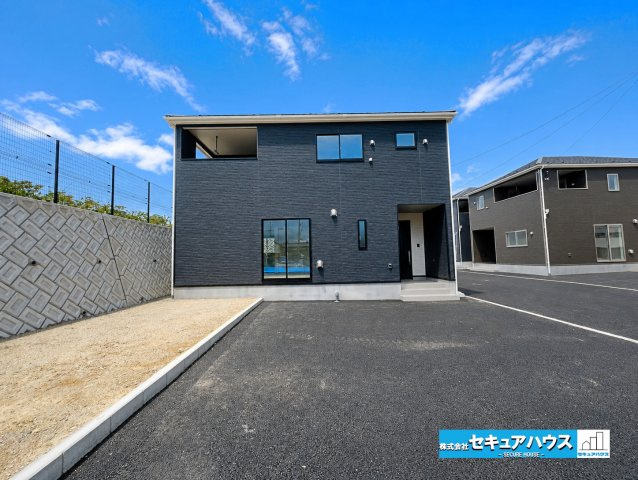 【本日ご案内可能】日進市赤池町箕ノ手　全5棟の外観|【1号棟外観】
■株式会社　セキュアハウス■
住宅ローンに強く、知識、経験豊富なスタッフ在籍
お客様に寄り添い、ご成約後もサポート致します。　　　　　　　　　　　　　　　　　　　　　　　　　　　　　　