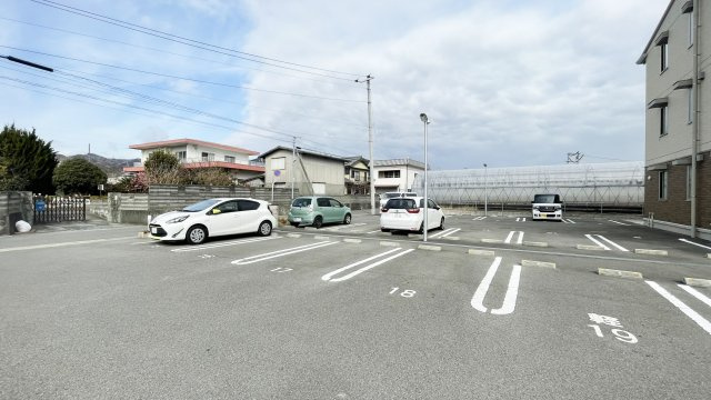 ソラーナ沖浜の駐車場