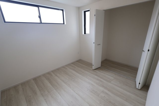 《仲介手数料無料》上尾市本町２丁目8-21新築一戸建てケイアイグレイスの洋室|2階 5.3帖
