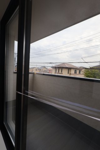 《仲介手数料無料》上尾市本町２丁目8-21新築一戸建てケイアイグレイスのバルコニー