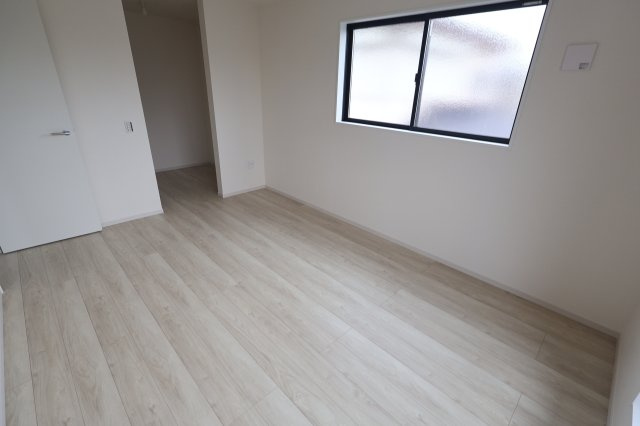 《仲介手数料無料》上尾市本町２丁目8-21新築一戸建てケイアイグレイスの洋室|2階 9.5帖