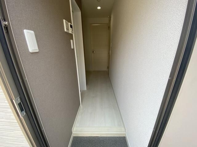 レジデンツ赤羽の玄関