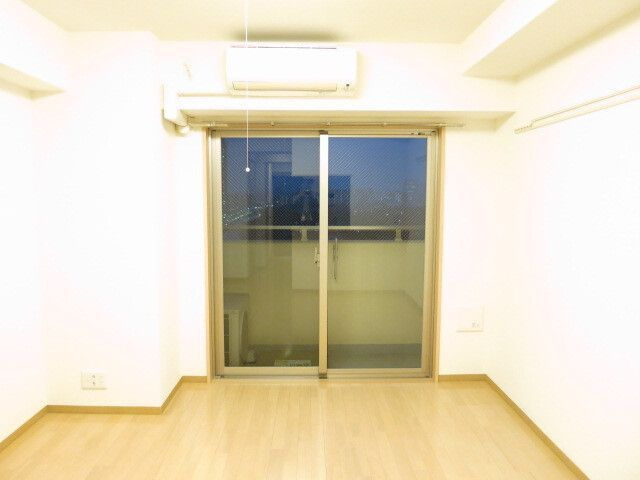 NST building Ⅲの居間・リビング