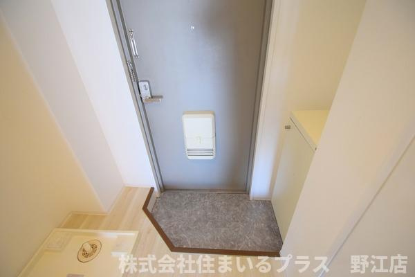リブレ城北の玄関
