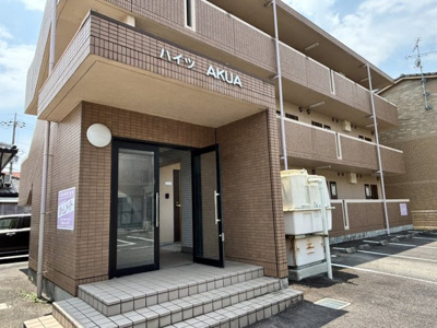 【外観】 | ハイツAKUA | 外観は落ち着いています