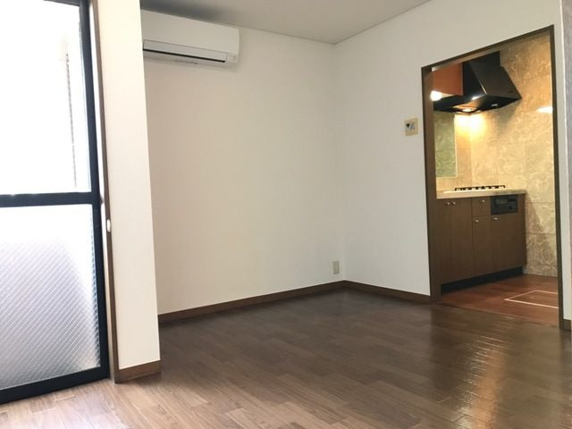 コンフォース南の洋室