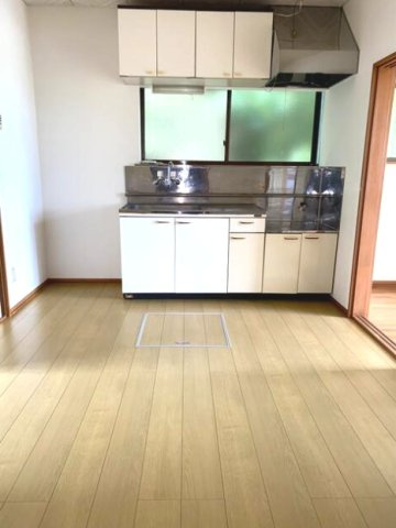 長生郡白子町北高根　平屋中古戸建の居間・リビング|外装リフォーム済み令和8年7月 2DK平屋　駐車2台可能　自然豊かな静かな環境