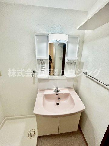 新大阪ファミール西館の洗面所
