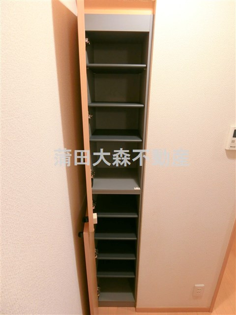メドウスイートの設備|玄関収納　