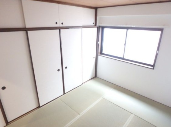 フラッツ池袋の寝室