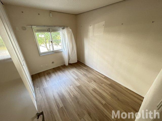 泉北城山台２丁12号棟の洋室
