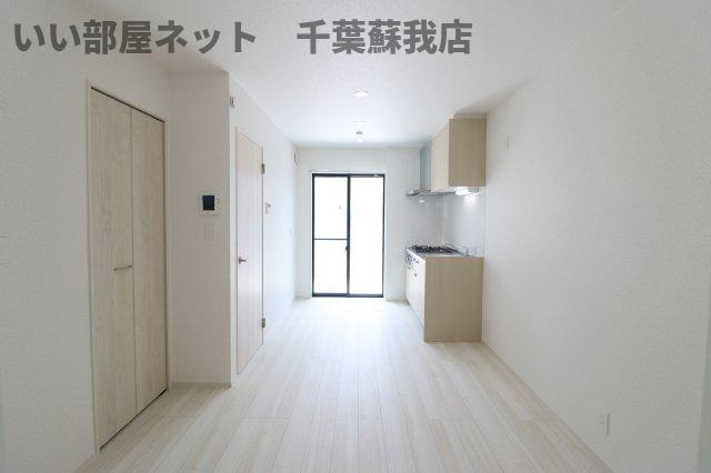 ナリトモ赤井Ａの居間・リビング|使いやすいリビングです