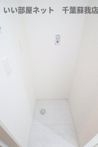 ナリトモ赤井Ａの洗面所|洗濯機置場