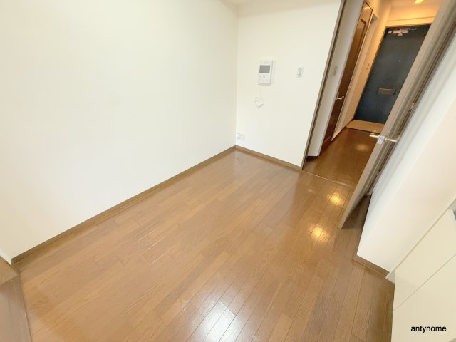 プレサンス千日前通 仲介手数料無料の洋室