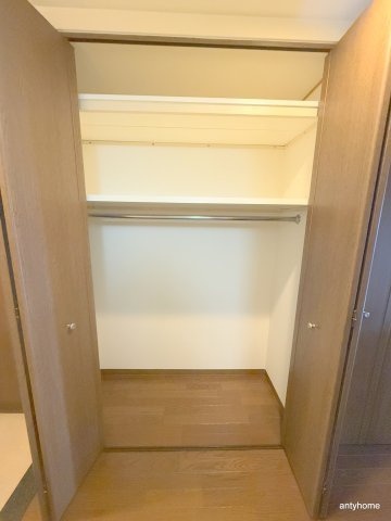 プレサンス千日前通 仲介手数料無料の収納