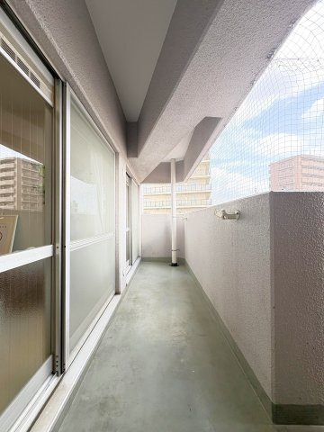 中銀松戸マンシオンのバルコニー|ドキドキの新生活も、安心してスタート。ぴったりの住まいを見つけませんか？クランディアが一緒に住まい選びをサポートします‼　まずは、お気軽にお問合せください　＃クランディア