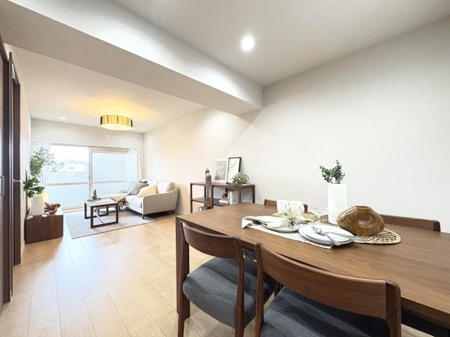 中銀松戸マンシオンのダイニング|ドキドキの新生活も、安心してスタート。ぴったりの住まいを見つけませんか？クランディアが一緒に住まい選びをサポートします‼　まずは、お気軽にお問合せください　＃クランディア