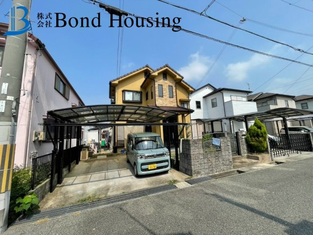 駐車並列2台可能　玉津町高津橋　中古戸建の前面道路含む現地写真