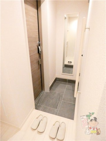 クロムノワールの玄関
