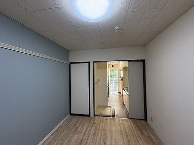 玉川学園アパートの居間・リビング